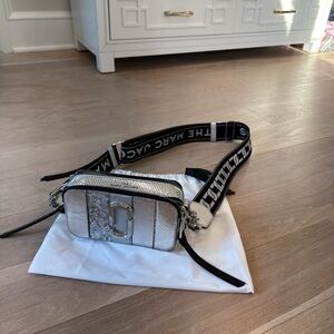 Marc Jacobs Silver Crossbody Bag with Black Strap Used Once